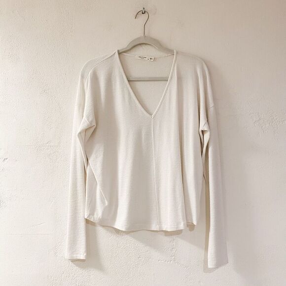 rag & bone Tops - Rag & Bone V Neck Sweater in White Small